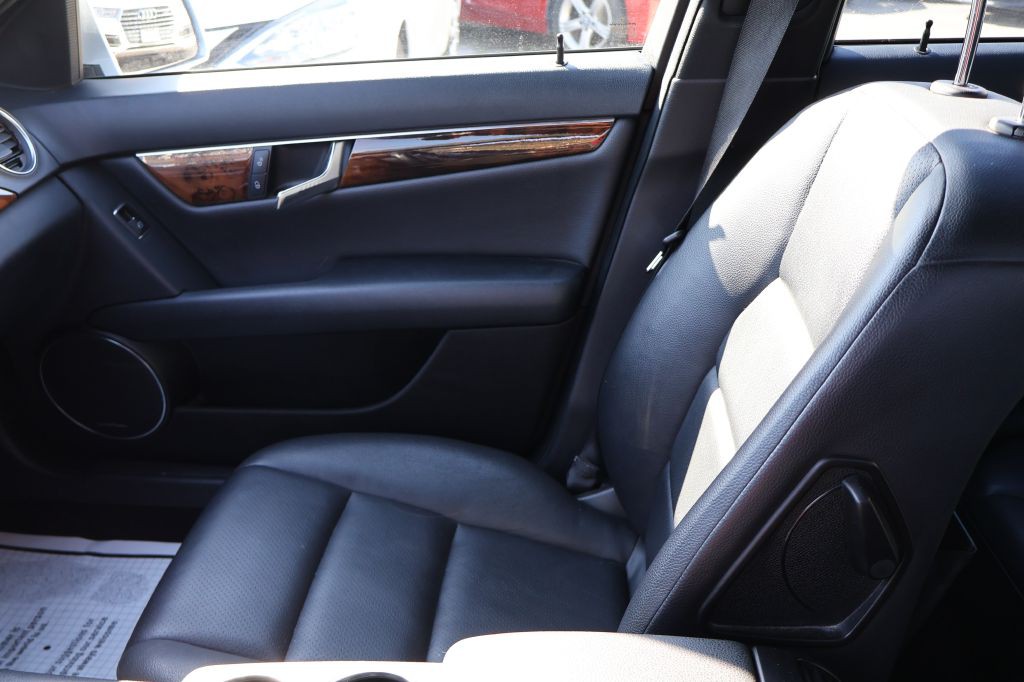 2014 Mercedes-Benz C-Class Image 36