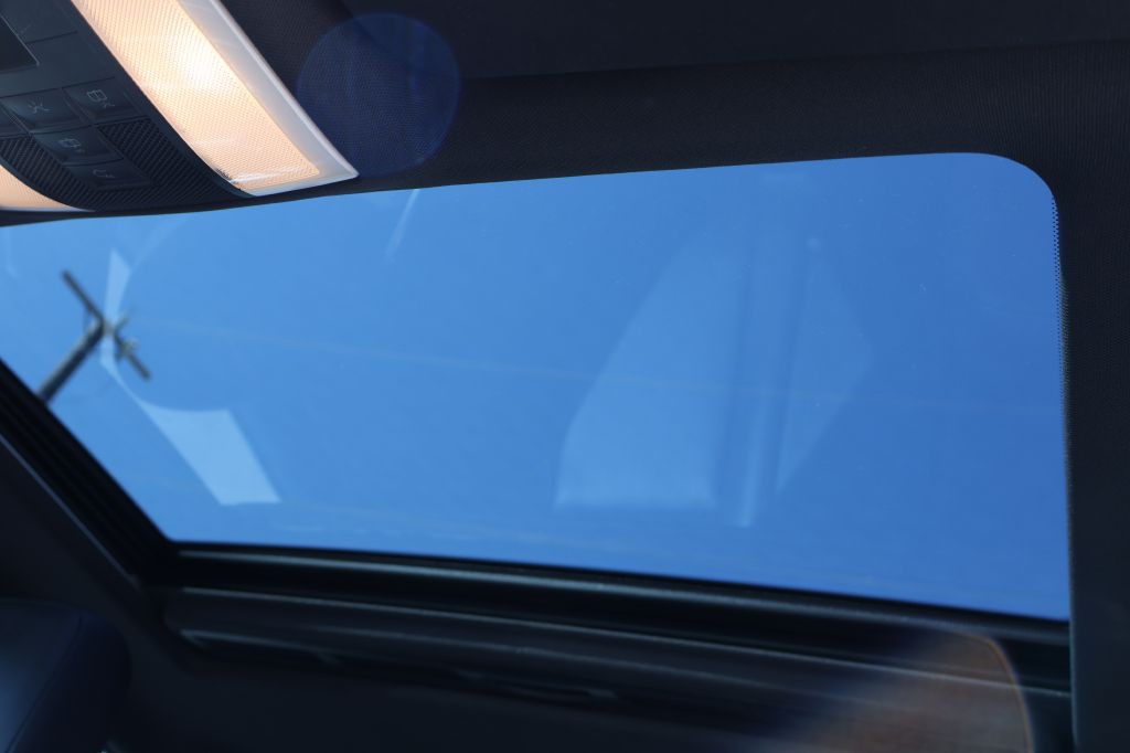 2014 Mercedes-Benz C-Class Image 39