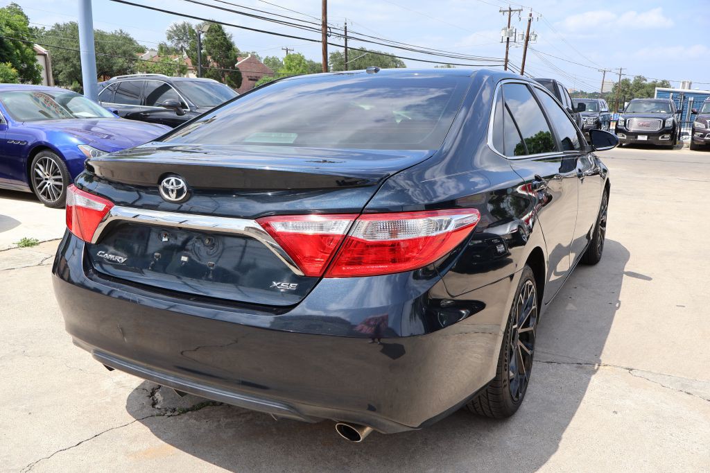 2017 Toyota Camry Image 7