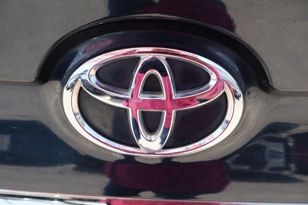 2017 Toyota Camry Image 12