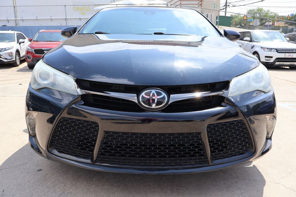 2017 Toyota Camry Image 46
