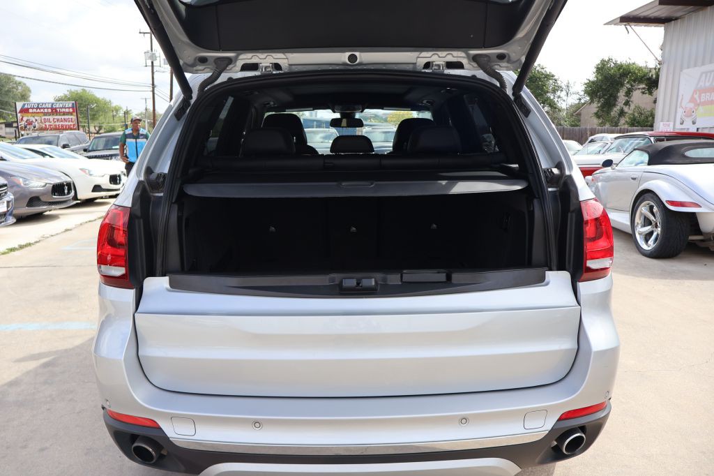 2017 BMW X5 Image 18
