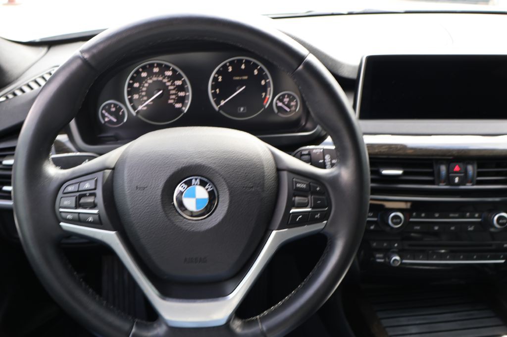 2017 BMW X5 Image 32