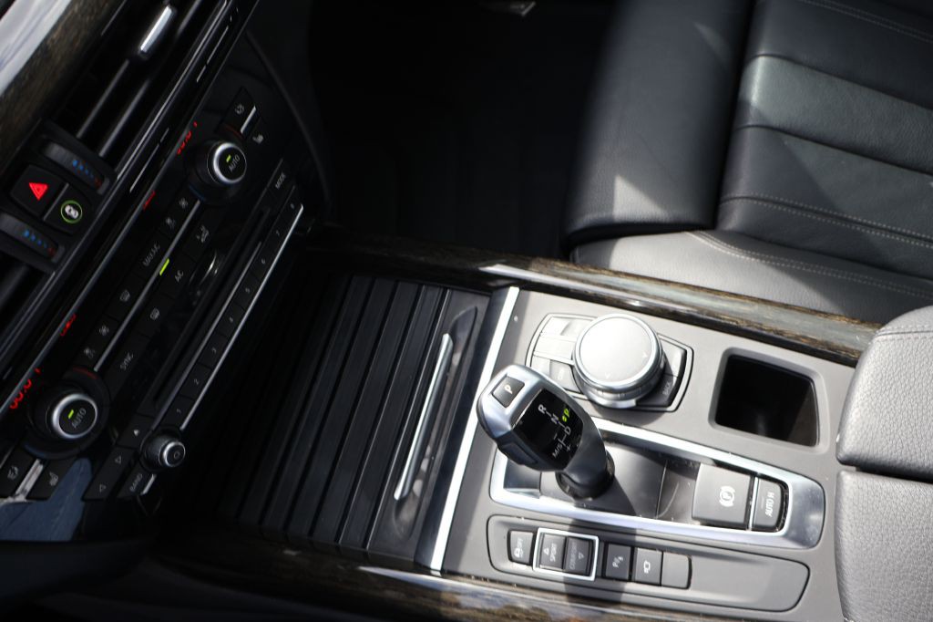 2017 BMW X5 Image 40