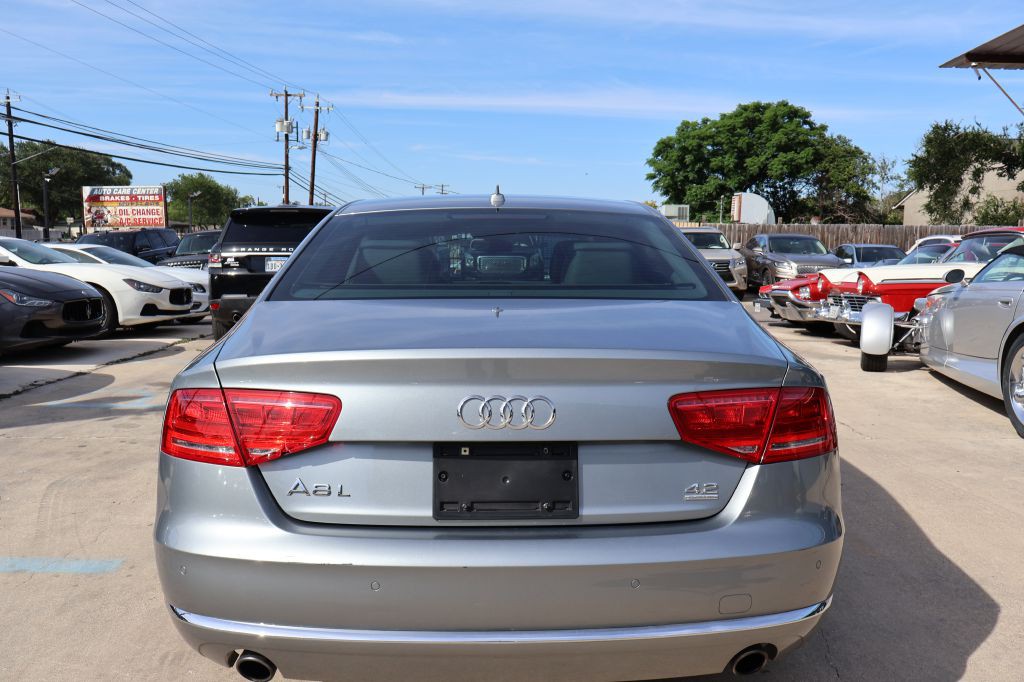 2012 Audi A8 Image 7