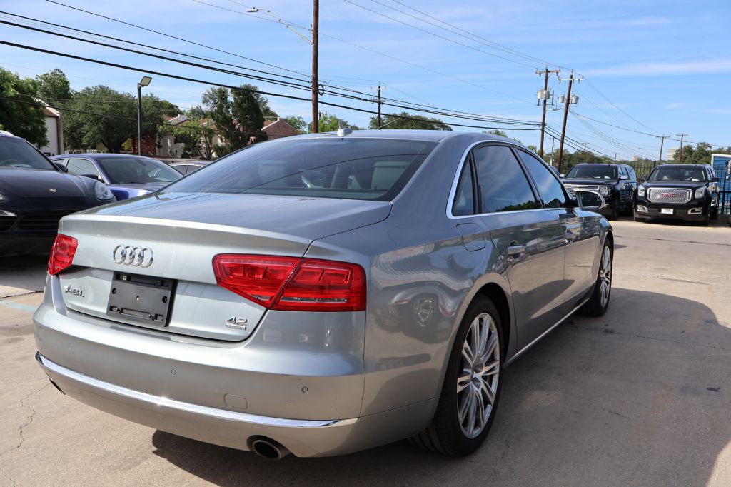 2012 Audi A8 Image 8