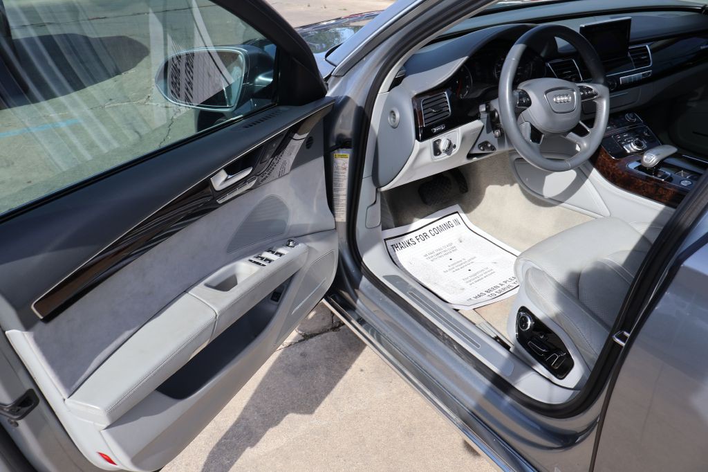 2012 Audi A8 Image 14