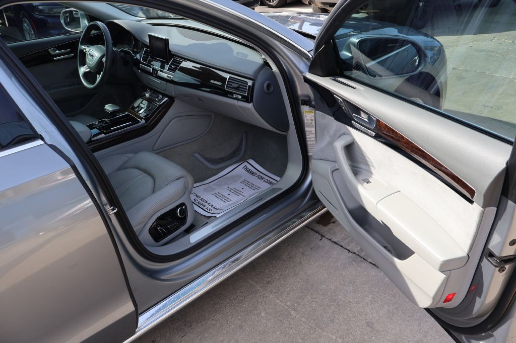 2012 Audi A8 Image 20