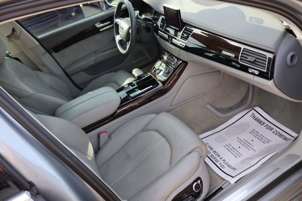 2012 Audi A8 Image 21