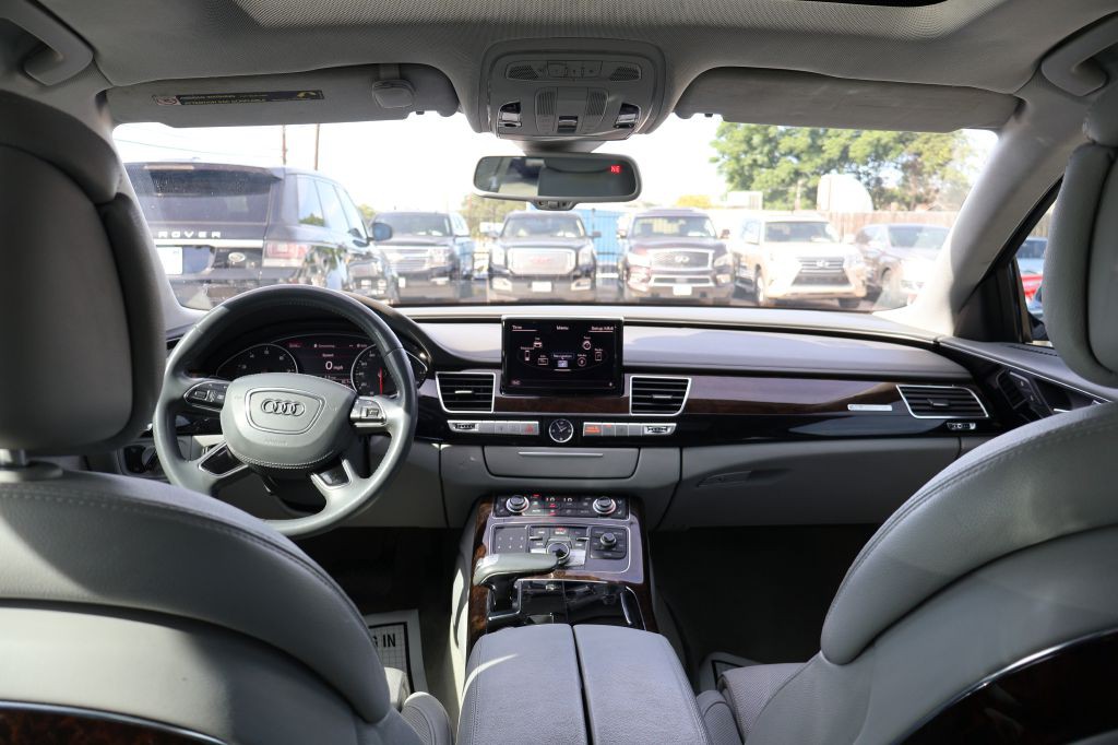 2012 Audi A8 Image 31