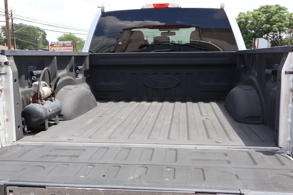2015 Ford F-150 Image 9