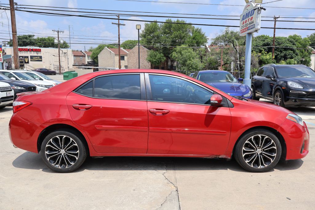 2016 Toyota Corolla Image 8