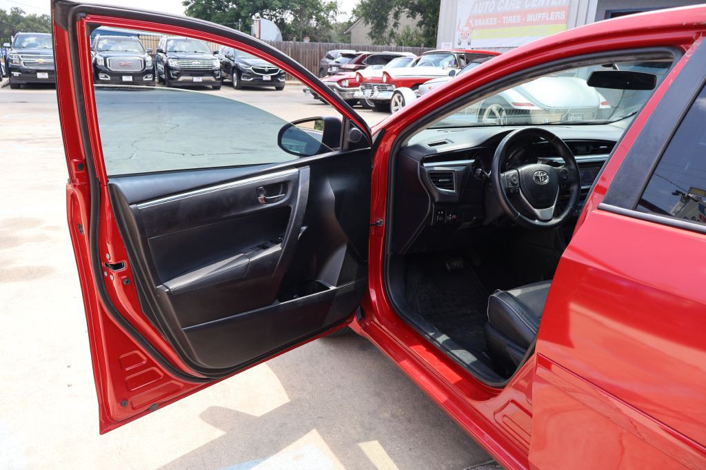 2016 Toyota Corolla Image 20