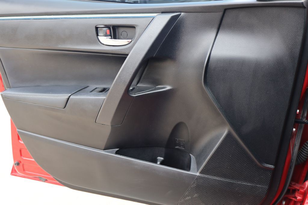 2016 Toyota Corolla Image 29