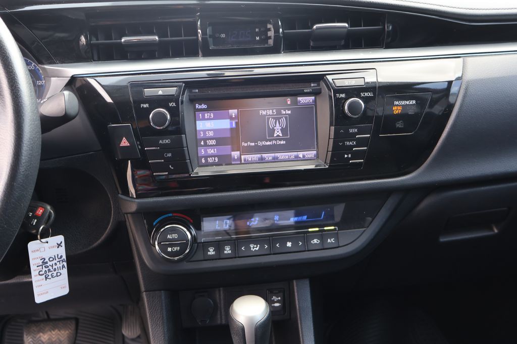 2016 Toyota Corolla Image 31