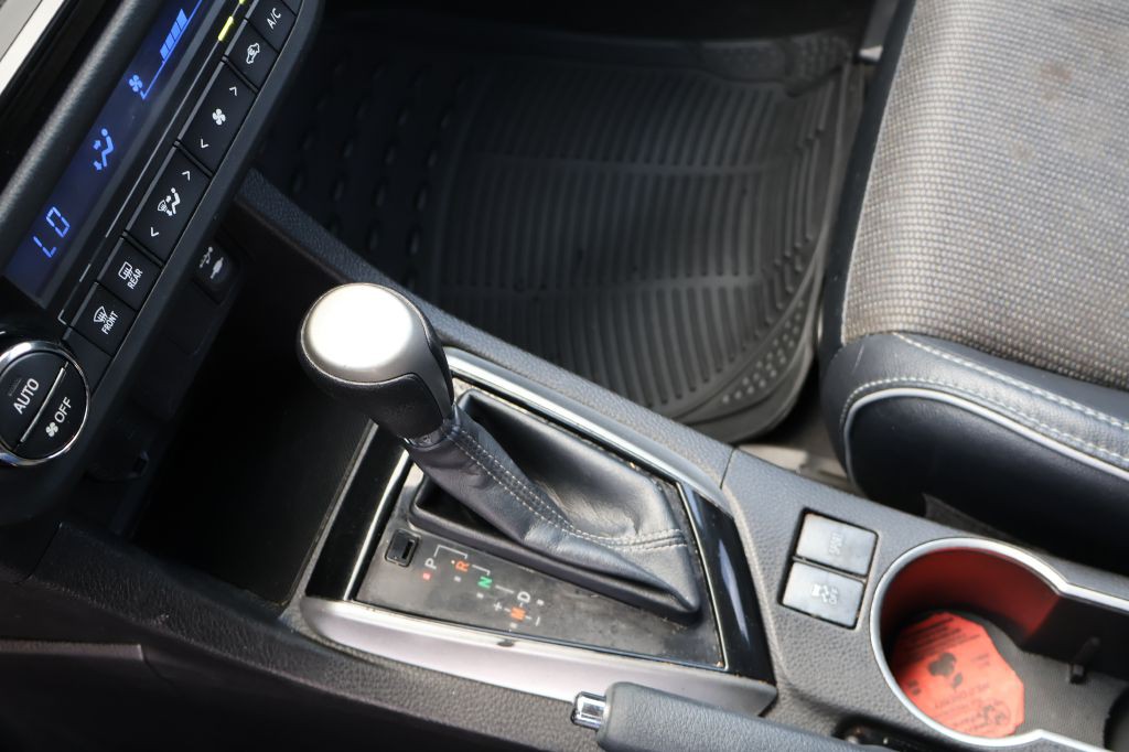 2016 Toyota Corolla Image 33
