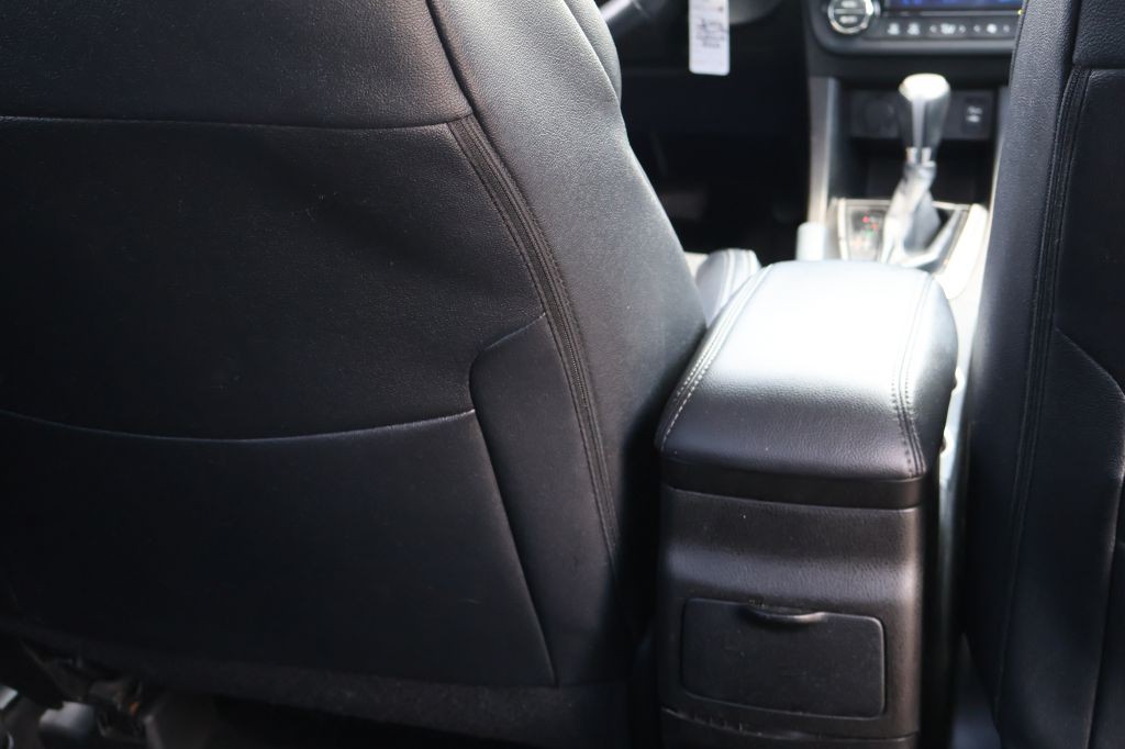 2016 Toyota Corolla Image 39