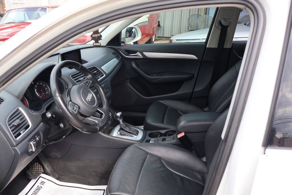 2016 Audi Q3 Image 24