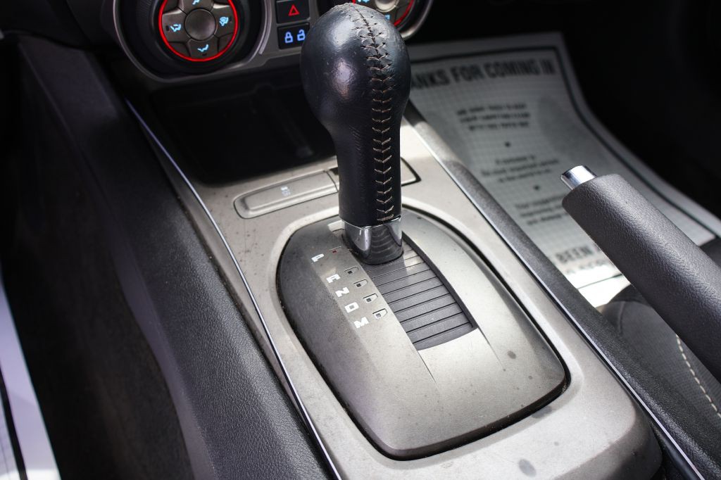 2014 Chevrolet Camaro Image 17