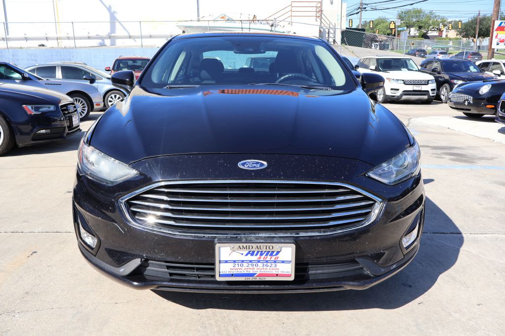 2019 Ford Fusion Image 2