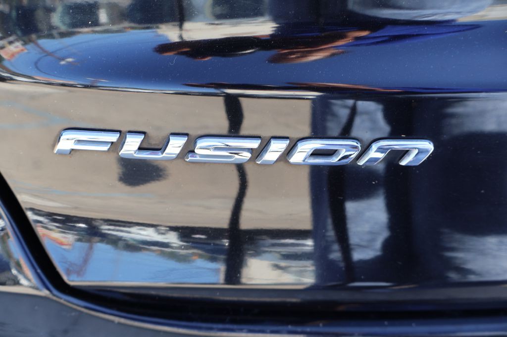 2019 Ford Fusion Image 12