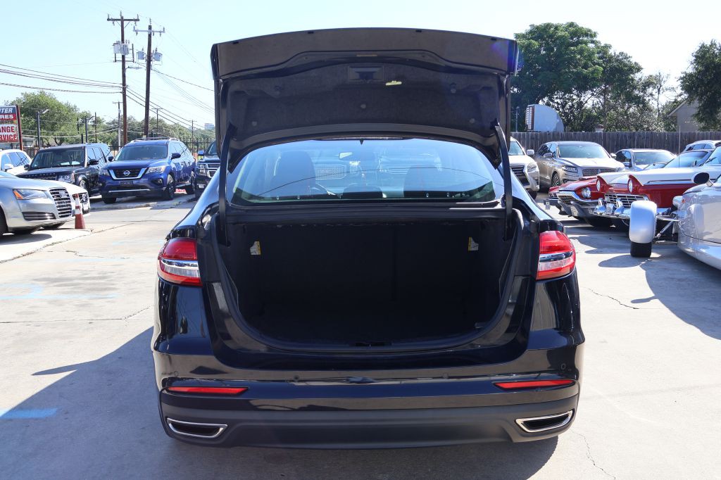 2019 Ford Fusion Image 16