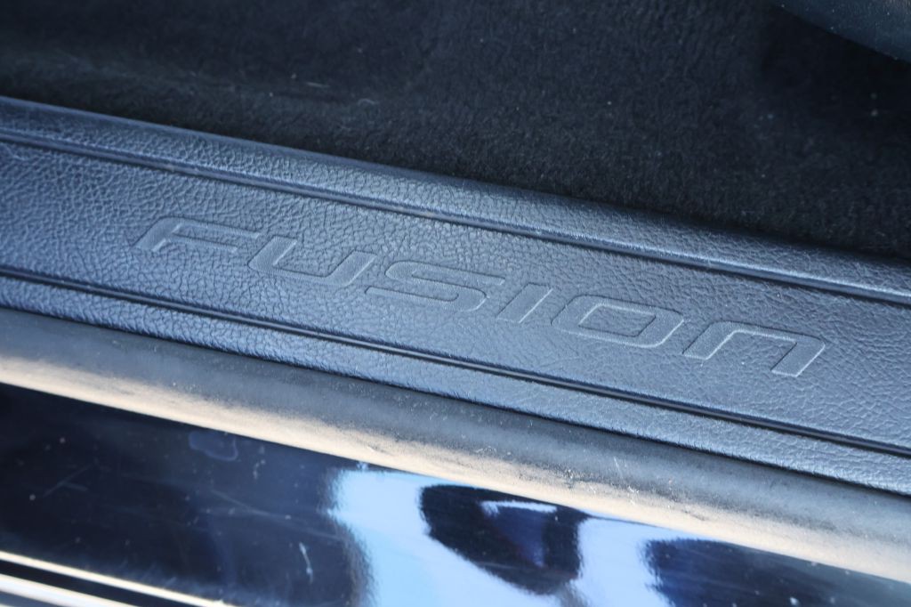 2019 Ford Fusion Image 18