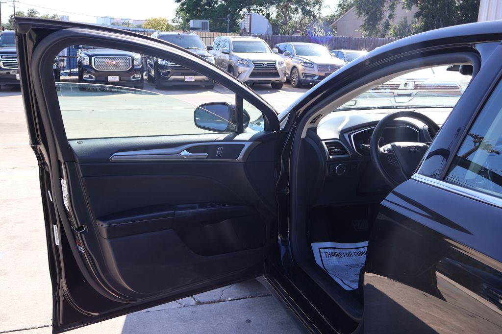 2019 Ford Fusion Image 19