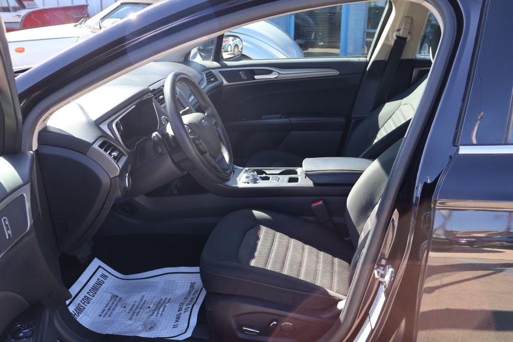 2019 Ford Fusion Image 20