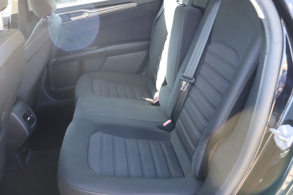 2019 Ford Fusion Image 23