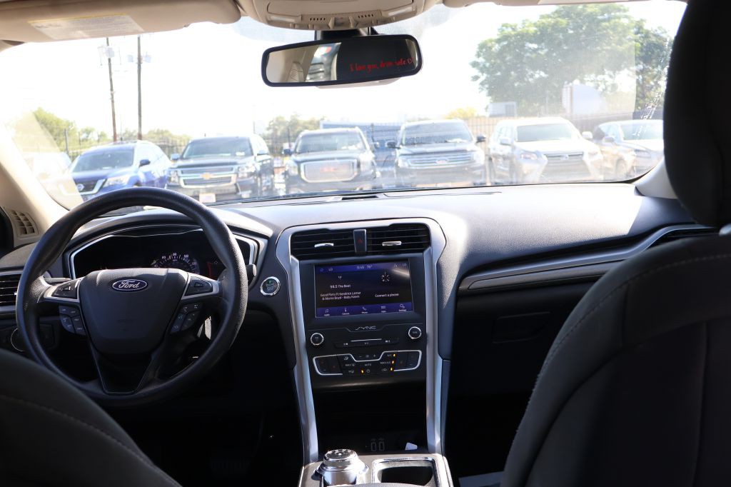 2019 Ford Fusion Image 42