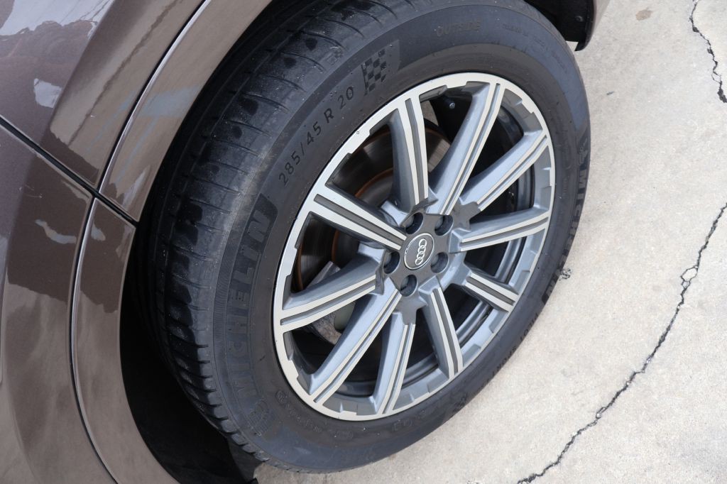 2017 Audi Q7 Image 5