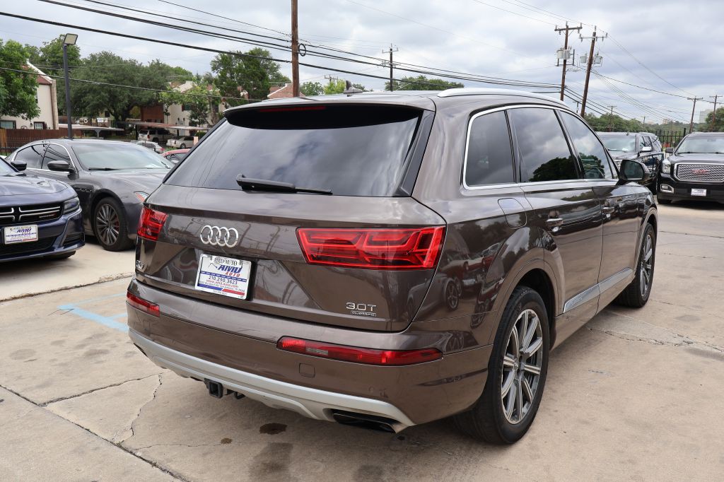 2017 Audi Q7 Image 8