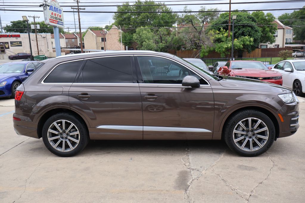 2017 Audi Q7 Image 9