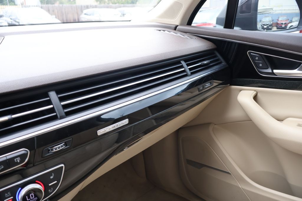 2017 Audi Q7 Image 21