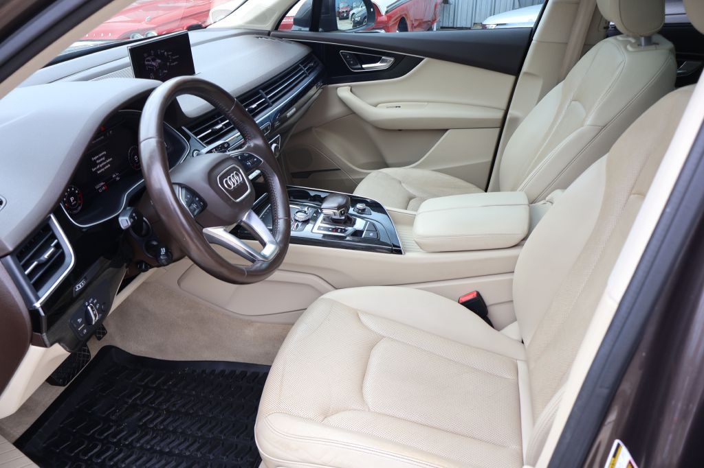 2017 Audi Q7 Image 28