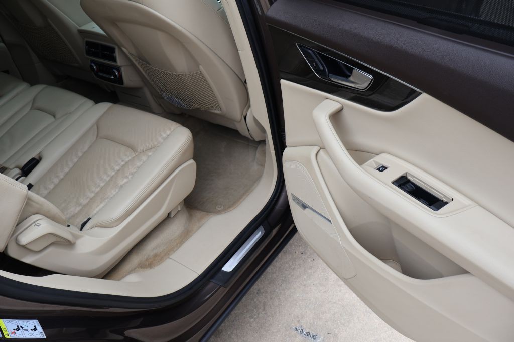 2017 Audi Q7 Image 31