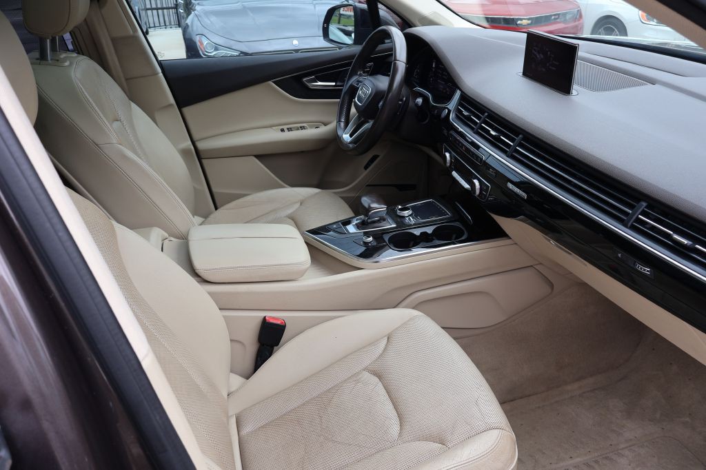 2017 Audi Q7 Image 34