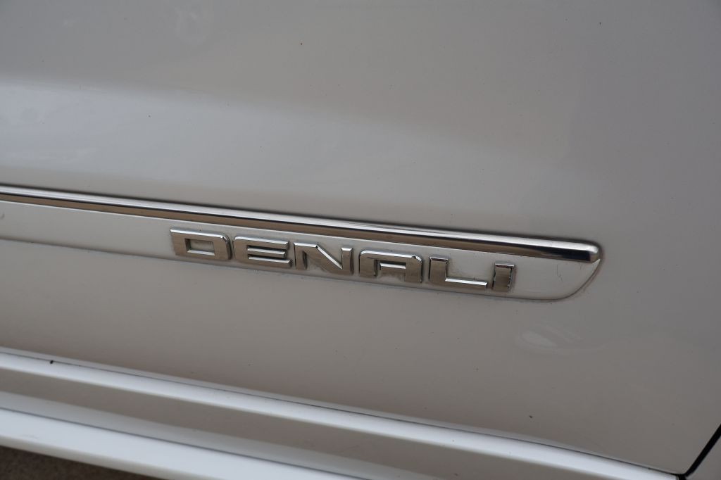 2016 GMC Acadia Image 10