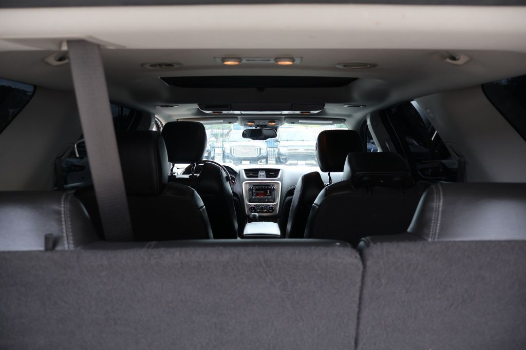 2016 GMC Acadia Image 18
