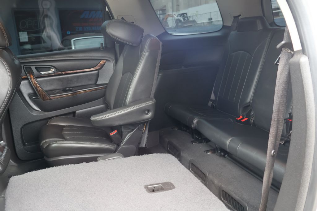 2016 GMC Acadia Image 30