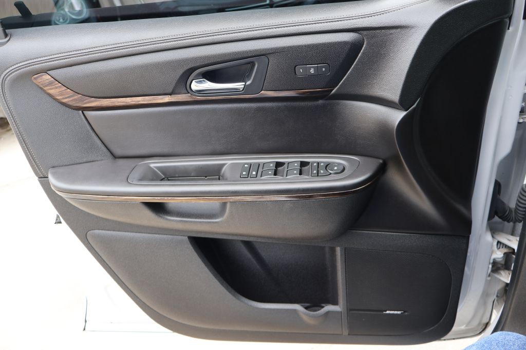 2016 GMC Acadia Image 38