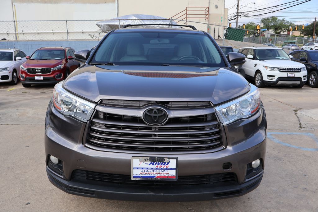 2015 Toyota Highlander Image 2