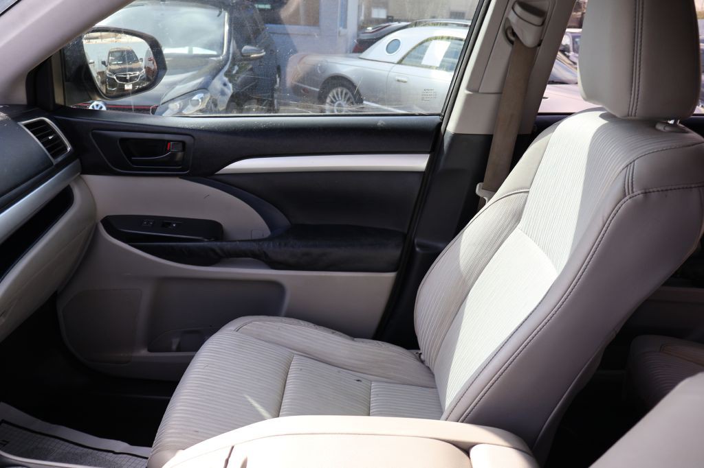2015 Toyota Highlander Image 43