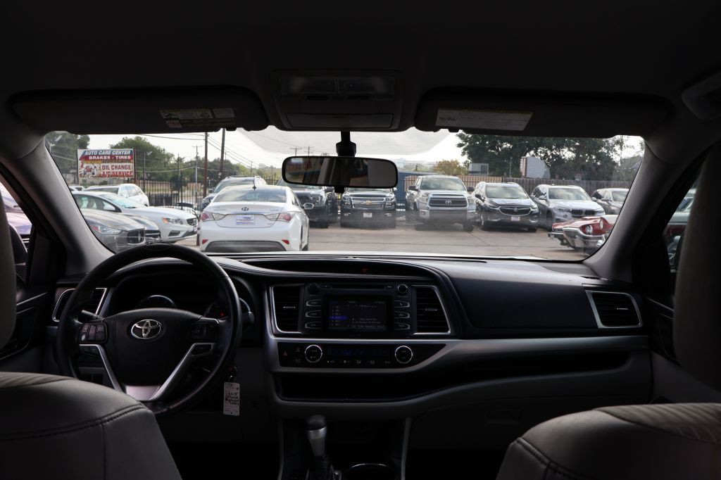 2015 Toyota Highlander Image 47