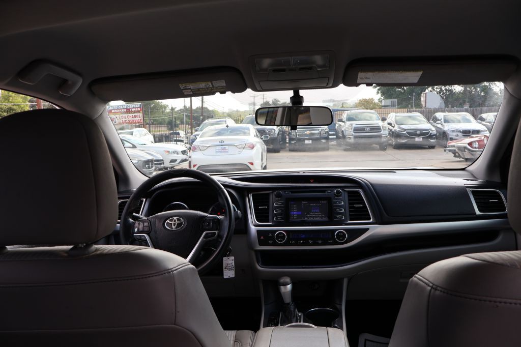 2015 Toyota Highlander Image 48