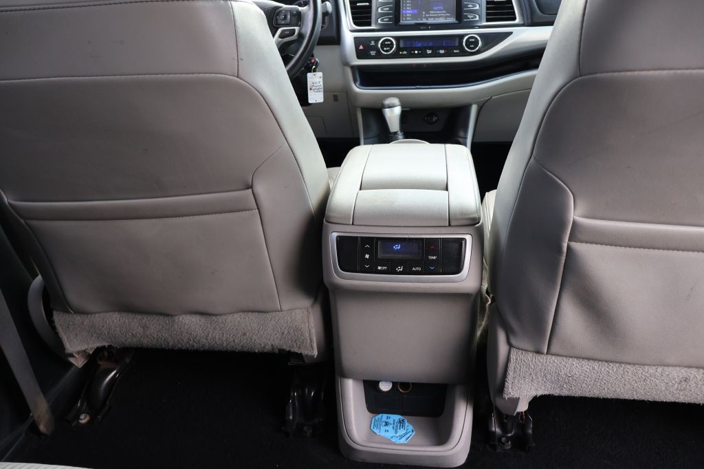 2015 Toyota Highlander Image 49