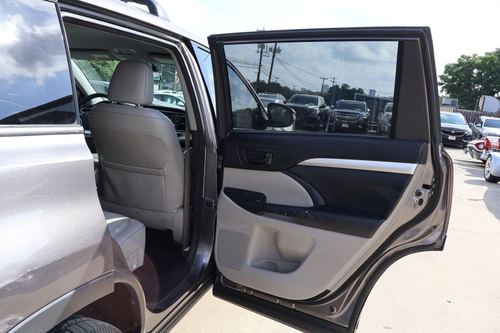 2015 Toyota Highlander Image 53