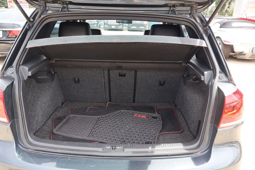 2013 Volkswagen GTI Image 17