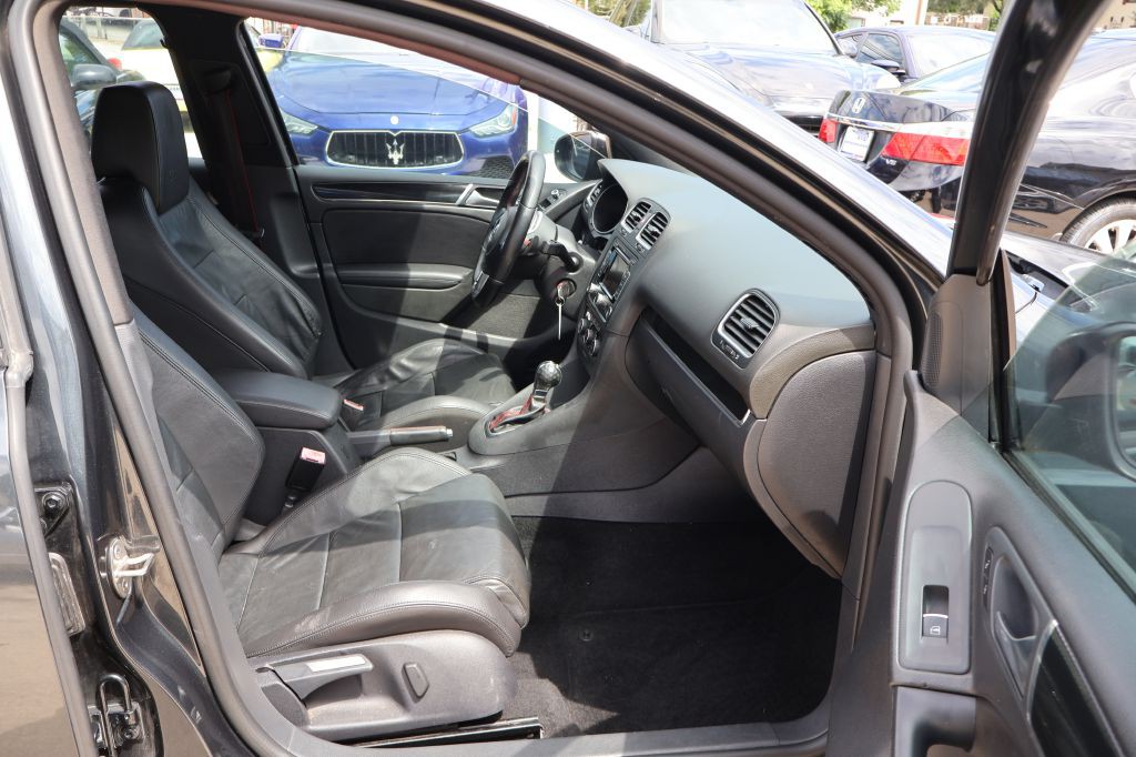 2013 Volkswagen GTI Image 45